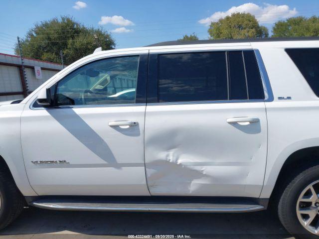 GMC Yukon Sle Image 13