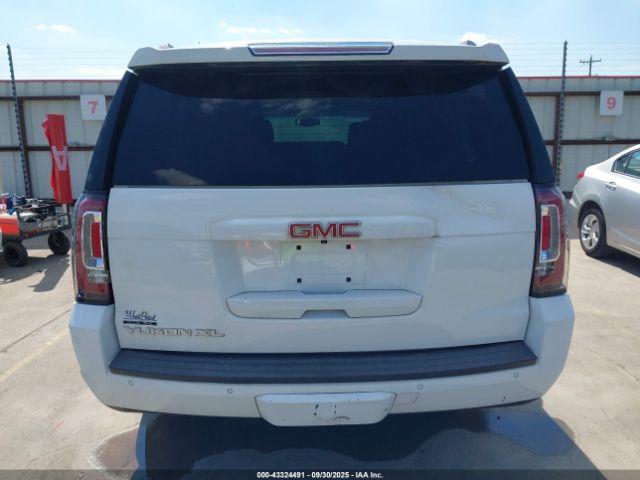 GMC Yukon Sle Image 14