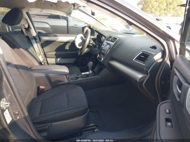 Subaru Outback 2.5i Premium Image 3