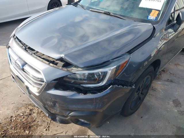 Subaru Outback 2.5i Premium Image 16