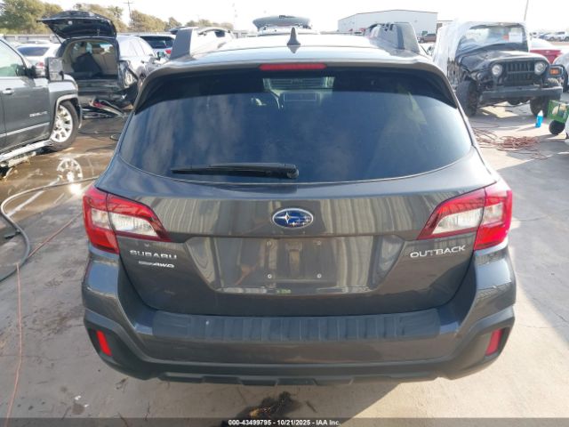 Subaru Outback 2.5i Premium Image 10
