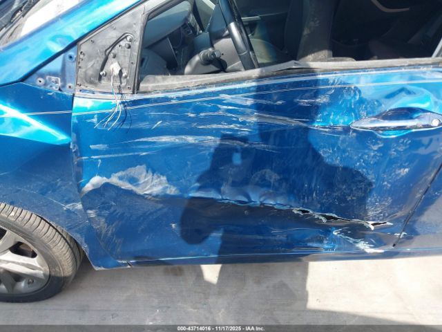 Hyundai ELANTRA Image 5