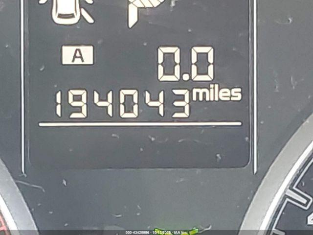 Subaru Outback 2.5i Premium Image 13