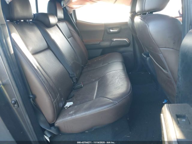 Toyota Tacoma Limited Image 4