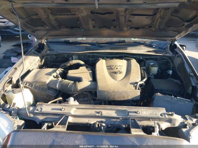 Toyota Tacoma Limited Image 10