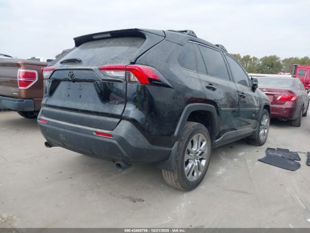 Toyota RAV4 Xle Premium Image 2