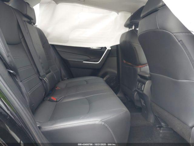 Toyota RAV4 Xle Premium Image 15