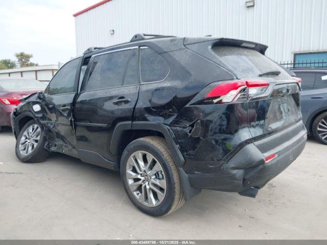 Toyota RAV4 Xle Premium Image 18