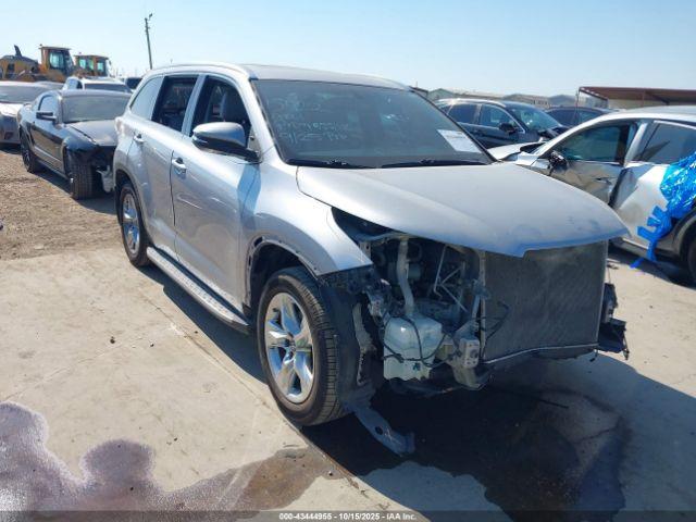  Salvage Toyota Highlander