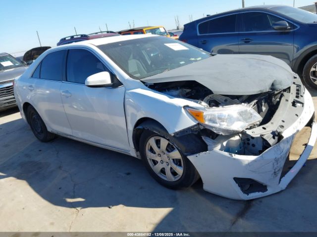 Toyota Camry Le Image 1