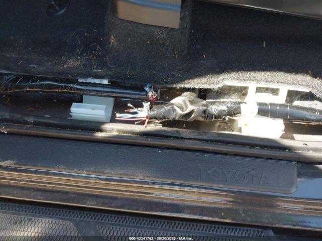 Toyota Tacoma Sr5 2wd Image 6