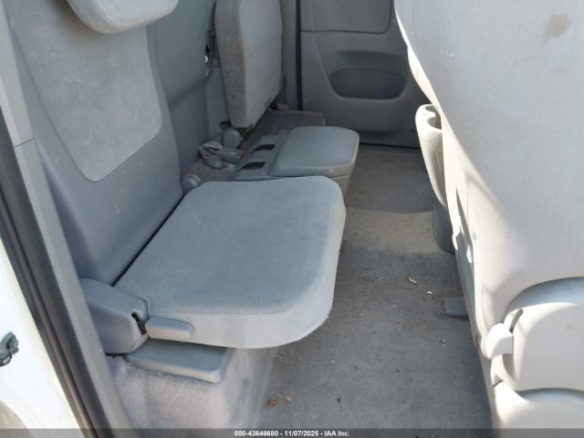 Toyota Tacoma Image 3