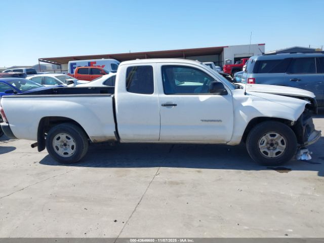 Toyota Tacoma Image 14