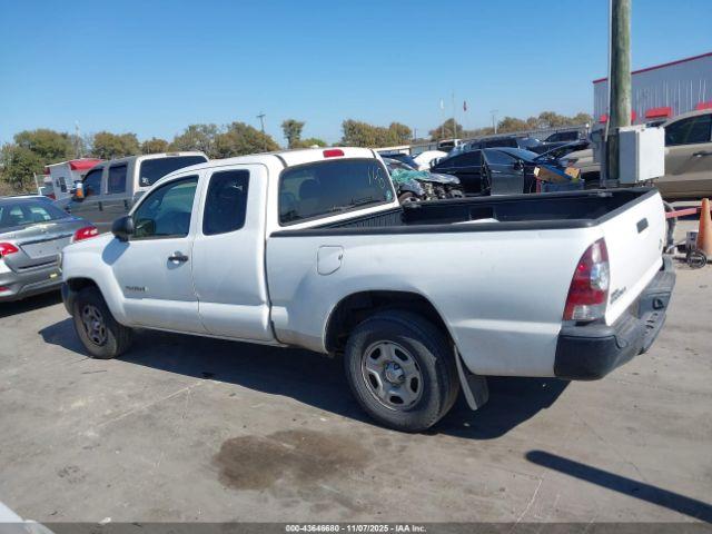Toyota Tacoma Image 11