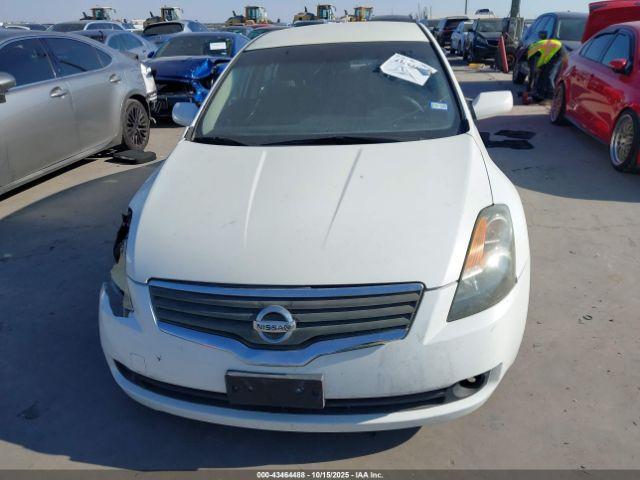 Nissan Altima 2.5 S Image 9