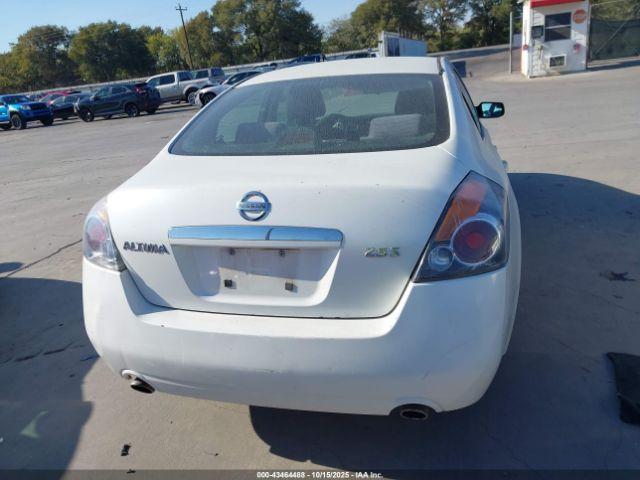 Nissan Altima 2.5 S Image 10