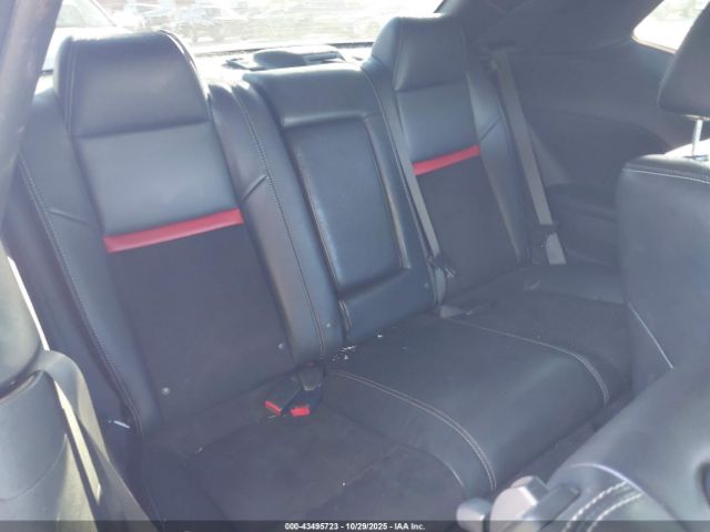 Dodge Challenger Srt8 Image 6