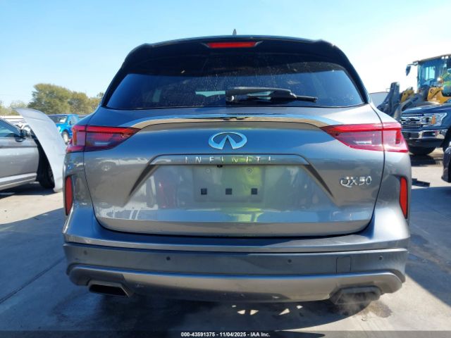 INFINITI Qx Luxe Image 12