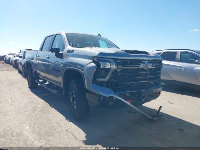 Salvage Chevrolet Silverado 2500