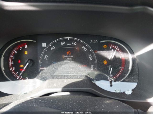 Toyota RAV4 Le Image 7