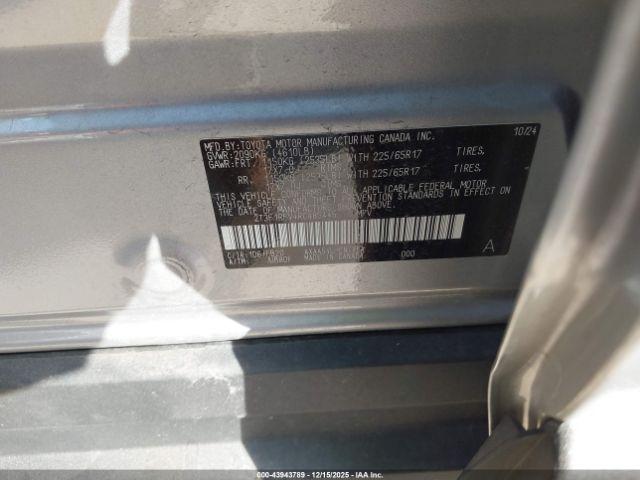 Toyota RAV4 Le Image 5