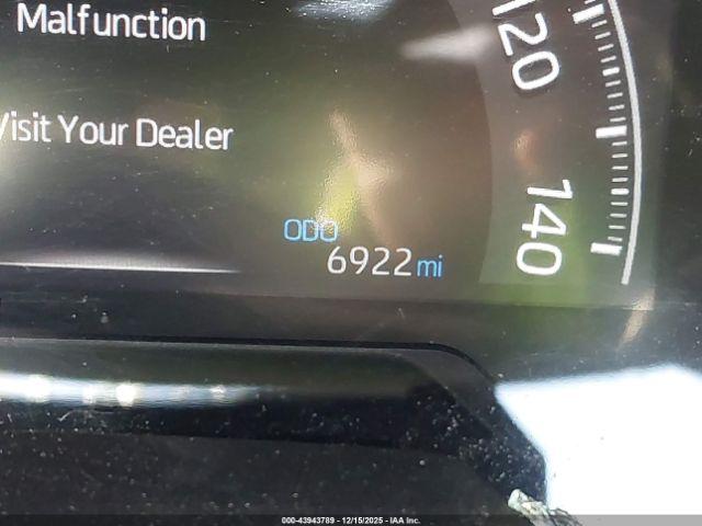 Toyota RAV4 Le Image 14