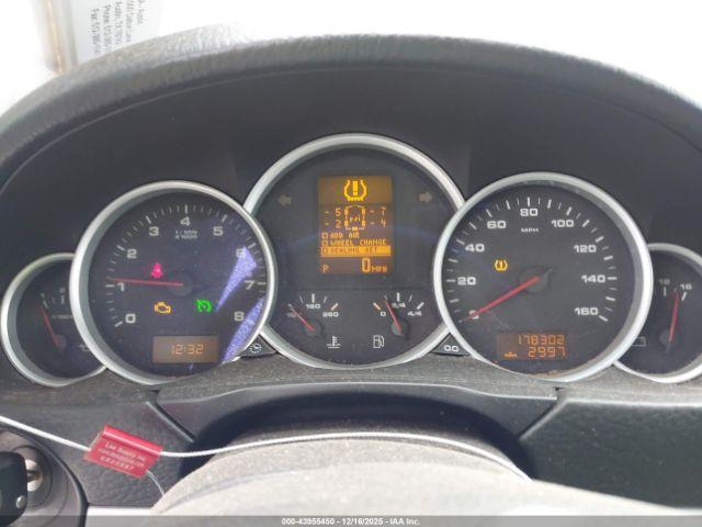 Porsche Cayenne S Image 2