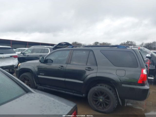 Toyota 4Runner Limited V6 Image 14