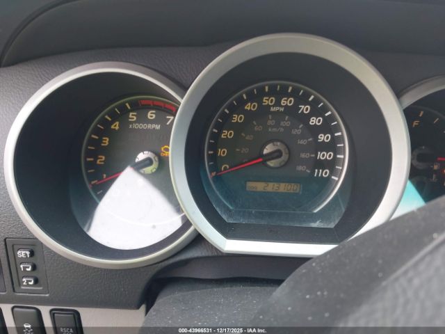 Toyota 4Runner Limited V6 Image 13