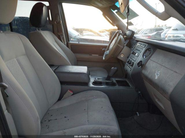 Ford Expedition Xlt Image 4