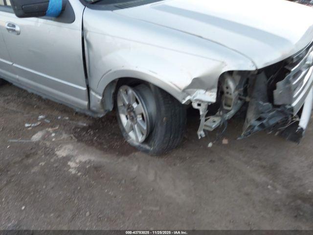 Ford Expedition Xlt Image 13