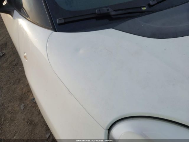 FIAT 500L Lounge Image 3