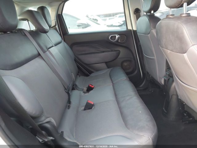 FIAT 500L Lounge Image 9