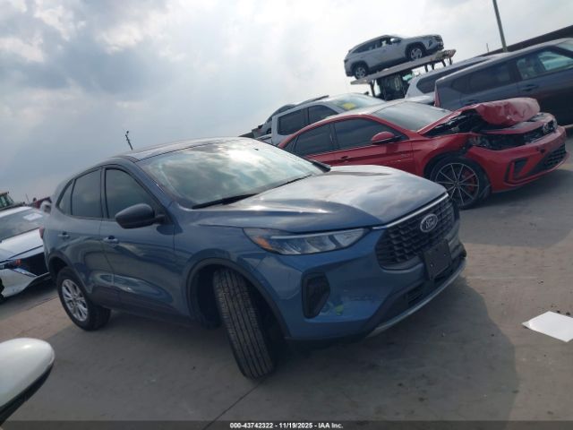 Ford Escape Active Image 2