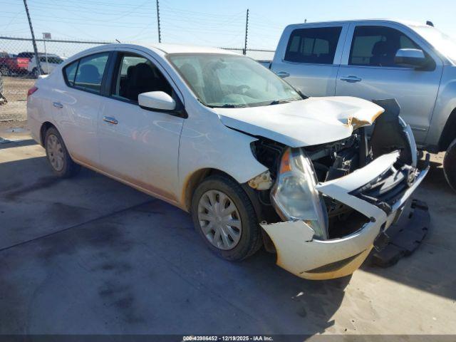  Salvage Nissan Versa