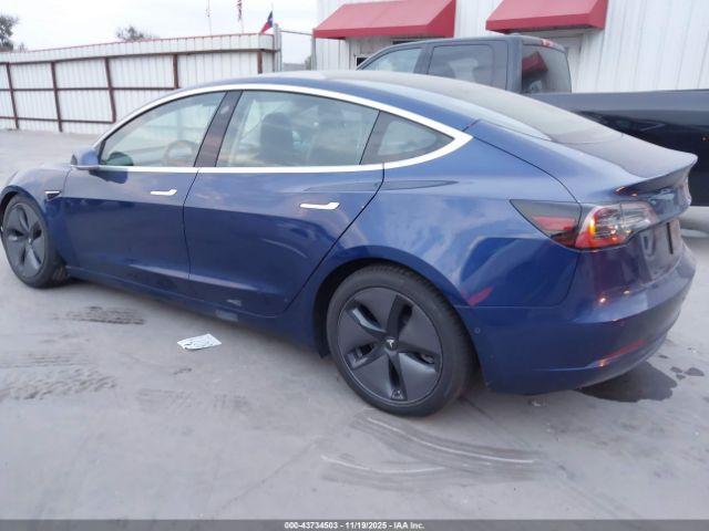 Tesla Model 3 Image 2