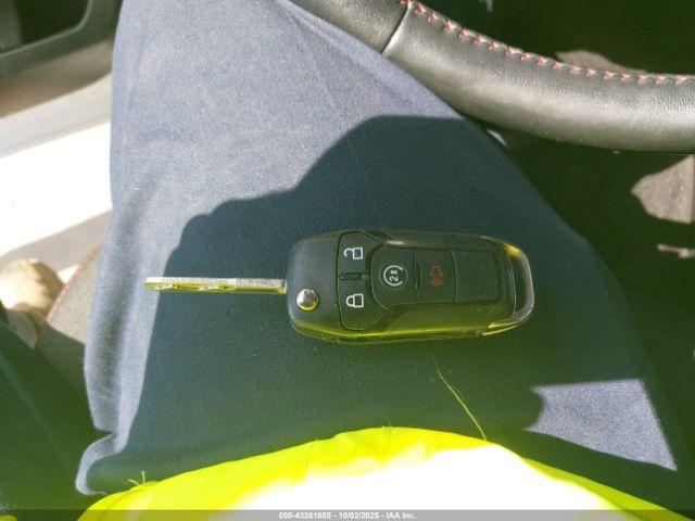 Ford F-150 Xlt Image 16