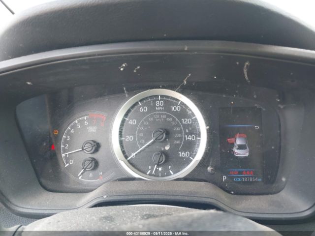 Toyota Corolla Le Image 10