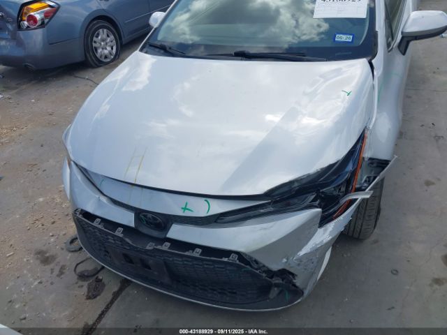 Toyota Corolla Le Image 16