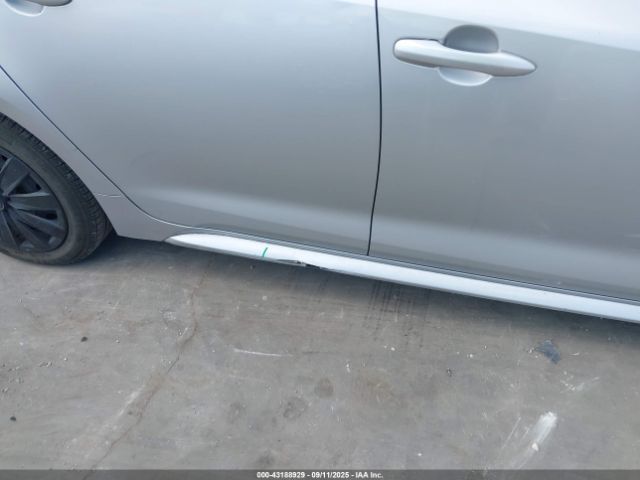 Toyota Corolla Le Image 18