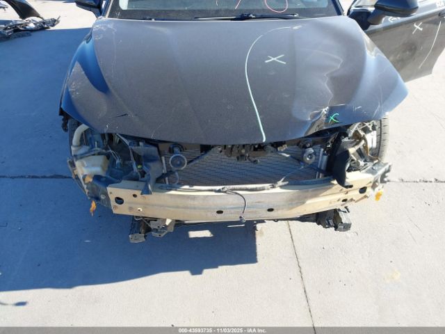 Toyota Camry L Image 8