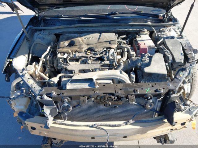 Toyota Camry L Image 2