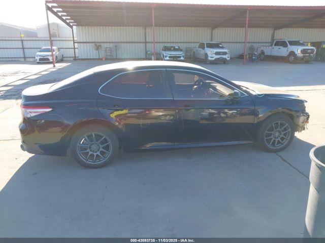 Toyota Camry L Image 12