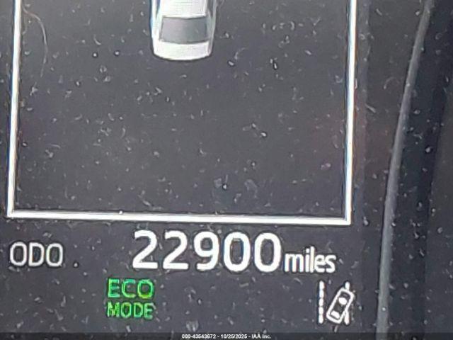 Toyota Camry Se Image 13