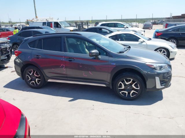 Subaru Crosstrek Hybrid Image 17