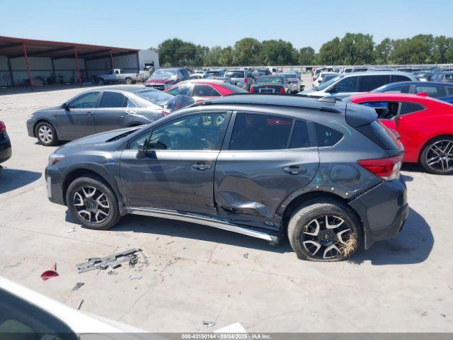 Subaru Crosstrek Hybrid Image 20