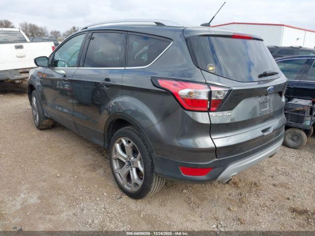 Ford Escape Titanium Image 2