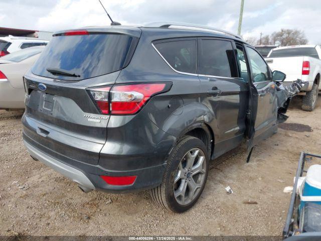 Ford Escape Titanium Image 14