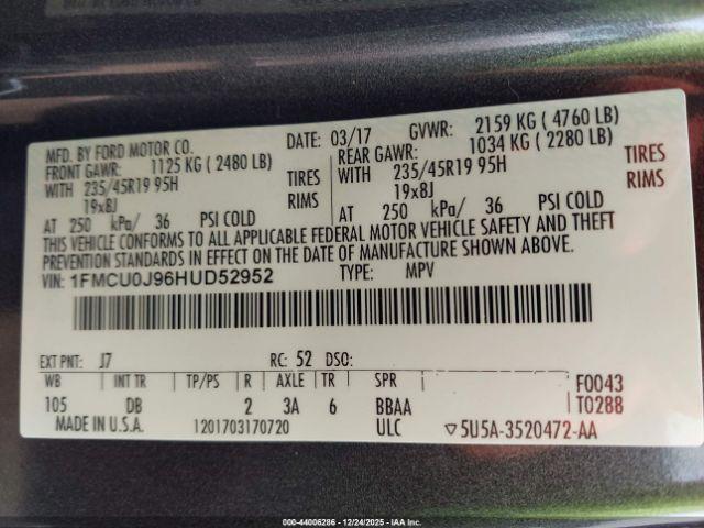 Ford Escape Titanium Image 16