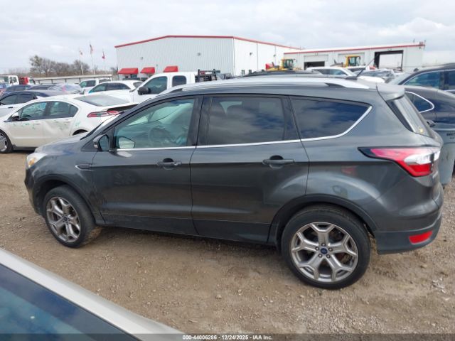Ford Escape Titanium Image 10